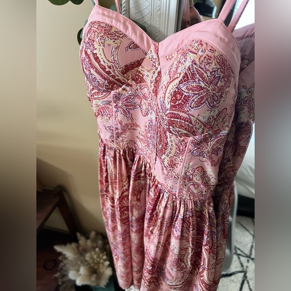 🌺 B.O.G Collective Pink Paisley Mini Dress - Picture 2 of 6